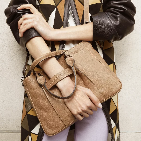 Longchamp 3D 包大玩撞色美學！肩背袋、LOGO牌「撞」出個人化新風格！