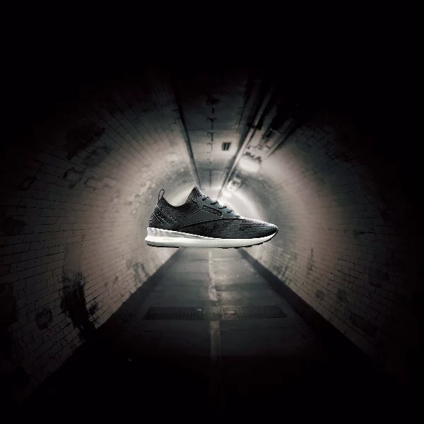 Reebok CLASSIC經典型格 ZOKU RUNNER全新配色釋出 引爆話題