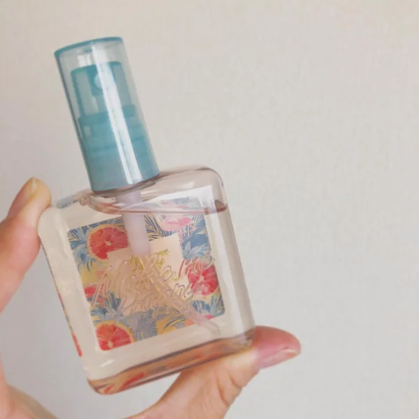 少女心爆炸！日本開架品牌推出 4 款「 Makeme Happy 香水」 讓女生怒喊：「全數包下」...