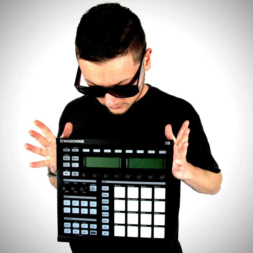 人人都能當 DJ？想駕馭最潮「音樂玩具」，你必須擁有最靈活的手指！