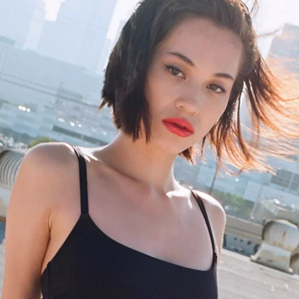 水原希子大露性感，41 頁全彩寫真尺度超寬！