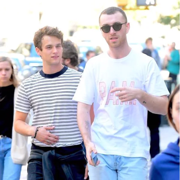 山姆史密斯「都已經 2017 年了」　與新男友 Brandon Flynn 一同聲援澳洲同性婚姻！