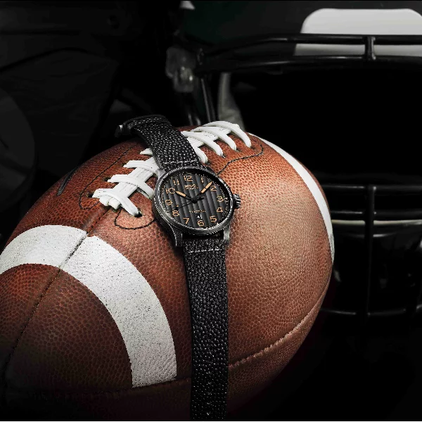 MIDO X HORWEEN 百年品牌聯手出擊 打造先鋒系列 Escape 復刻腕錶 Horween特別版
