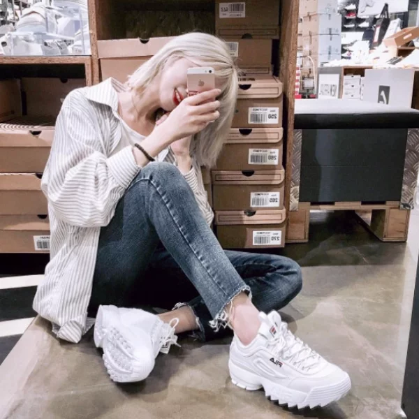 IU 變高都是它？「 FILA DISRUPTOR 2 」全球限定色「粉色火鳥紅」即將上市！小編：嫑等了，文內送...