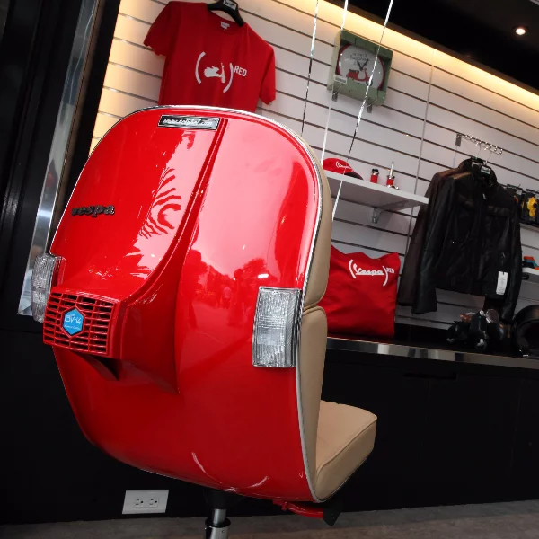 Vespa 全新S 125 i-get 及 GTS 300ie 車系 於高雄北區 Motoplex 旗艦中心正式亮相