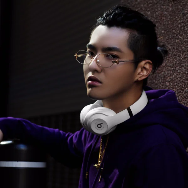 不只在 iTunes 締造紀錄！吳亦凡還成為了耳機品牌的首位亞洲代言人