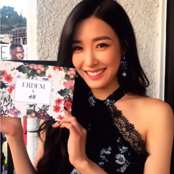 〔花糜系〕好漂亮！少女時代TIFFANY《最新穿搭》展現英式花園風的魔幻魅力！