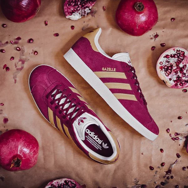 秋天就是要穿酒紅色！adidas Originals Gazelle 推出全新 Collegiate Burgundy 配色！