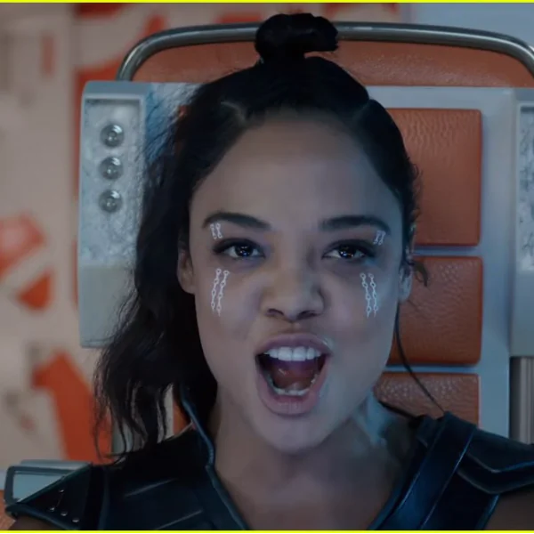 《雷神索爾：諸神黃昏》索爆！17年最性感女星Tessa Thompson