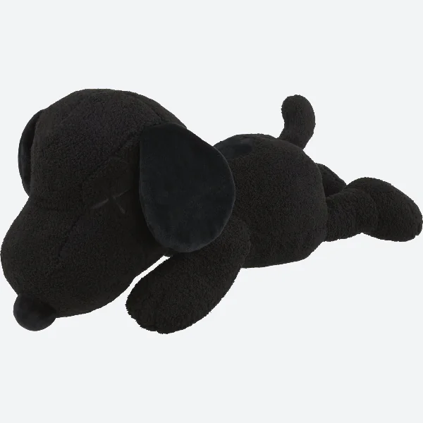 UNIQLO KAWS X PEANUTS UT聯名系列 黑色特別版 酷潮回歸 當代藝術大師KAWS與大家最愛的史努比再度攜手  擷取紐約都會文化為靈感 黑色版本強勢登場