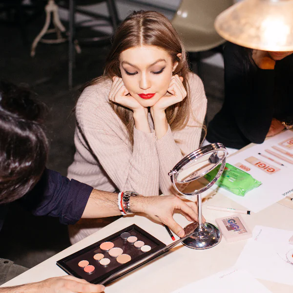 終於在台發售！歐美超火聯名彩妝「GIGI HADIDxMAYBELLINE」台灣發售日期公布！