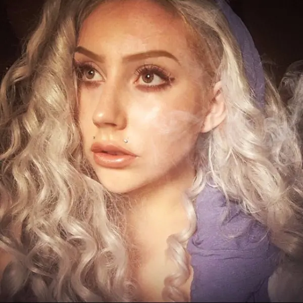 女神的失散姊妹花？！這位加州女生因為和 Lady Gaga 「撞臉」而火紅起來！