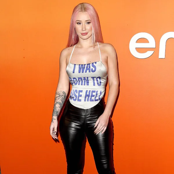 不可思議！Iggy Azalea 上下擺動臀部超 Q 彈　Twerk 女王秀火辣電臀舞！