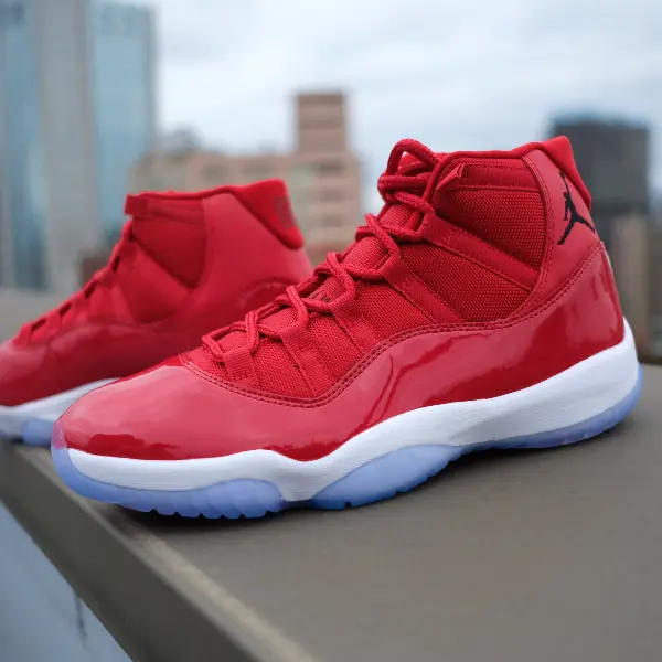 【鞋餓份子】聖誕禮物非它莫屬！Air Jordan 11 & 32「Win Like'96」搶先看