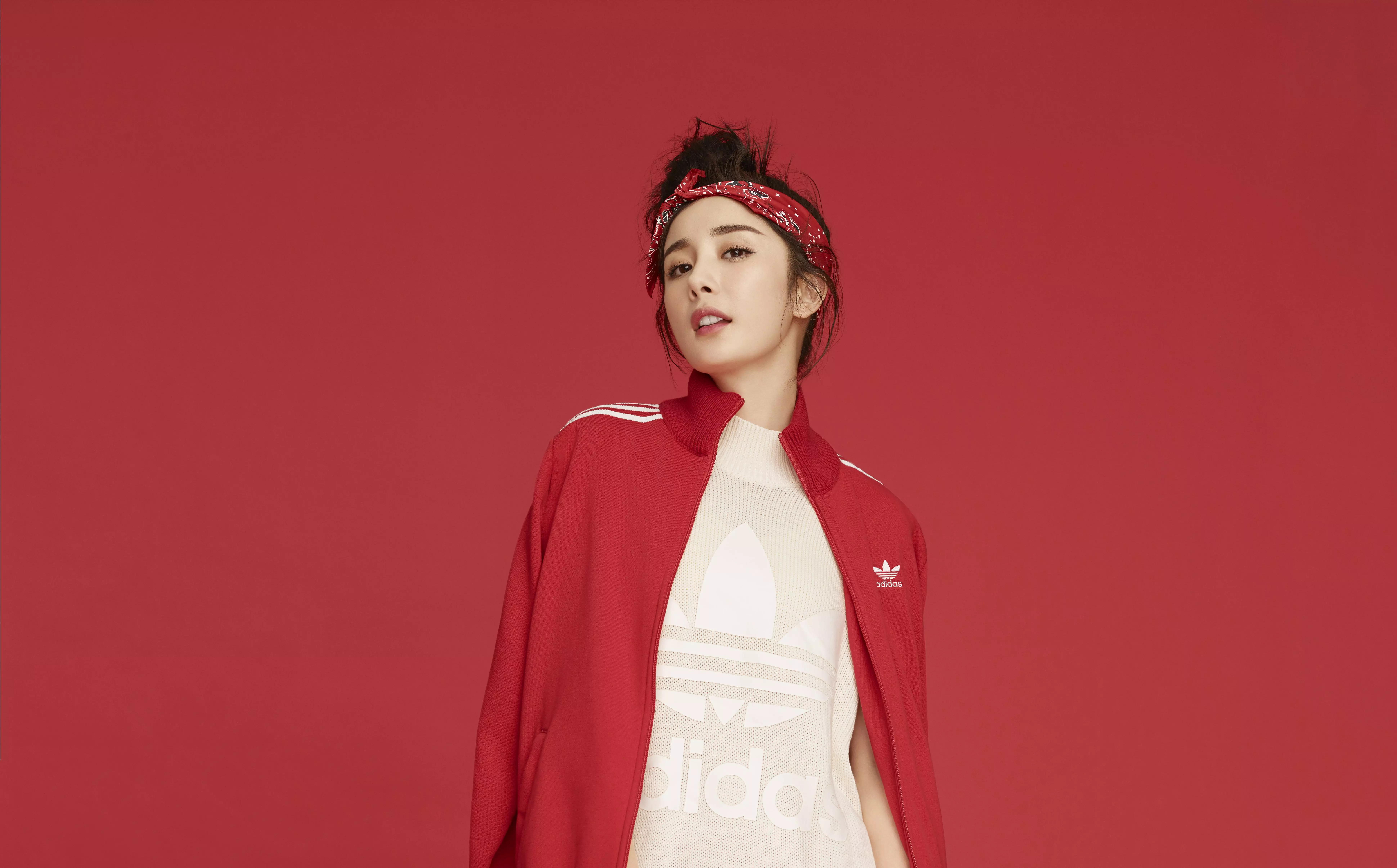 adidas Originals正式宣佈楊冪加入品牌藍血巨星家族，成為最新大中華區形象代言人
