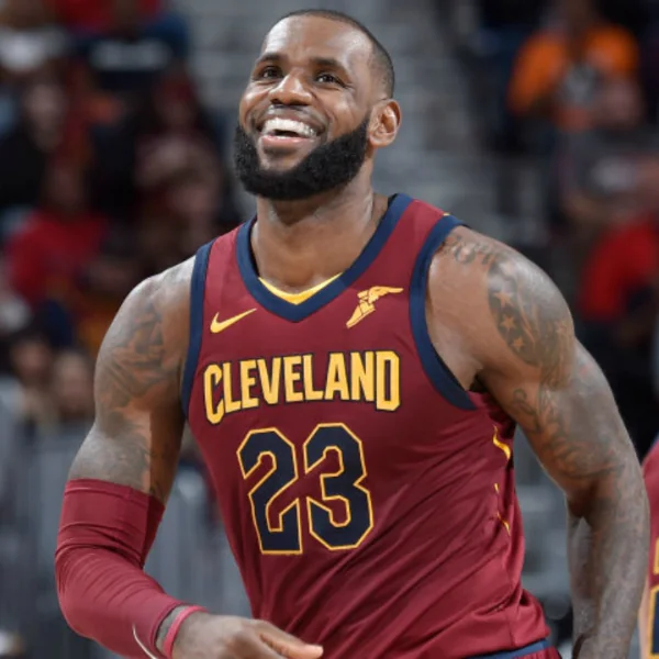 平均每場進帳好幾百萬！2017 NBA 球員總收入生死鬥 Top 10　網友：他們還缺家庭幫傭嗎？