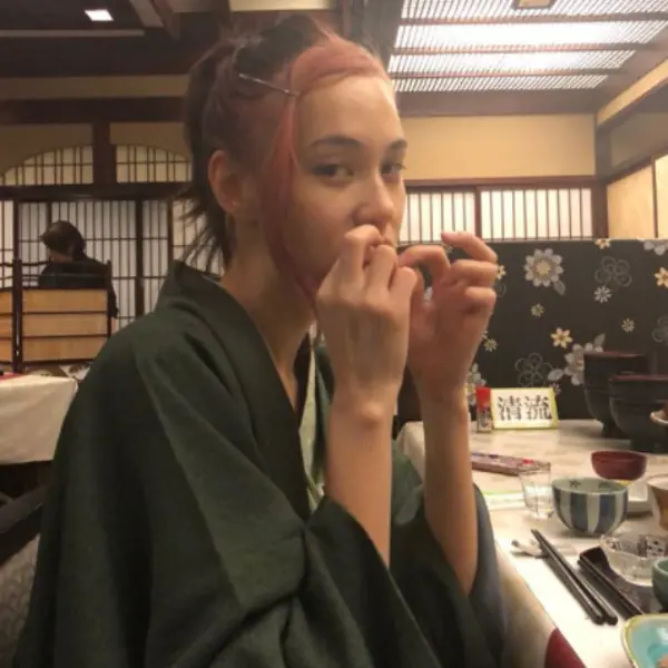 交往快滿兩周年！水原希子日式旅館渡假暗藏玄機　再與男友野村周平偷放閃！