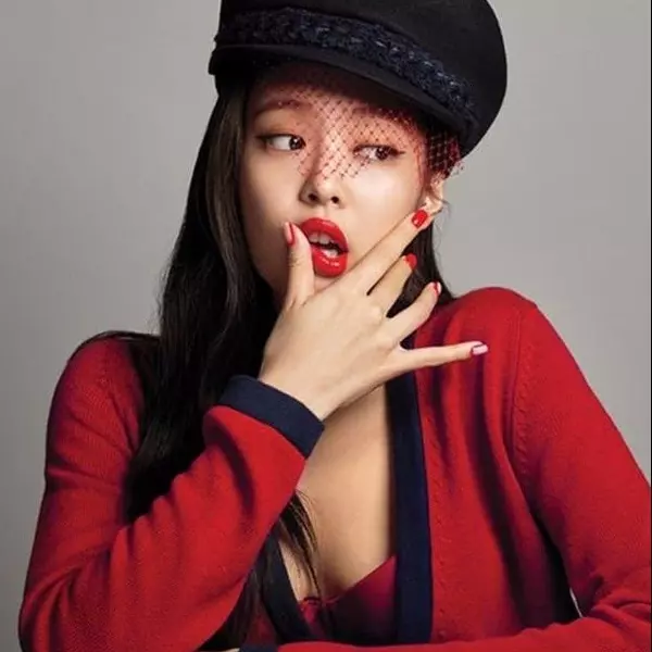 從小就很潮！BLACKPINK 成員 JENNIE 練習生時期16歲就超會穿！