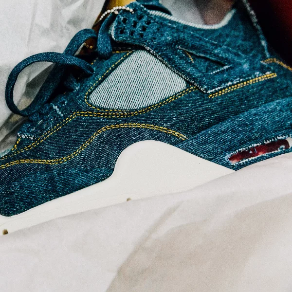 LEVI’S®  X  Jordan 聯乘限定系列 1月17日限量發售