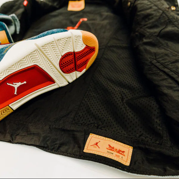 【鞋餓份子】今年最「牛」聯名登場！Air Jordan 4 x  Levi's 搶先開箱