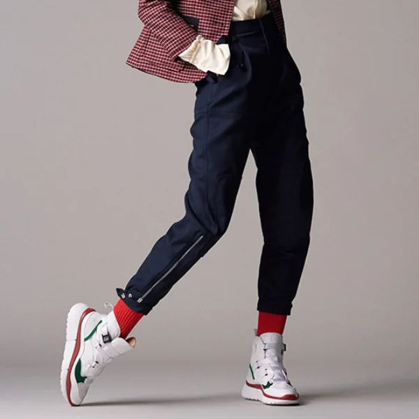 連走優雅路線的 Chloé 都推出，今季務必入手一雙 Dad Sneakers ！