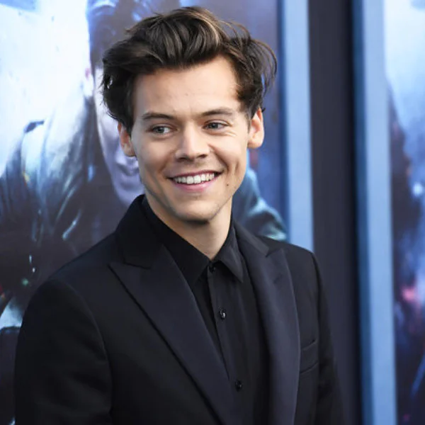 007 電影老闆欽點 Harry Styles 能接任下一任龐德　英國網友大喊：絕對不行！