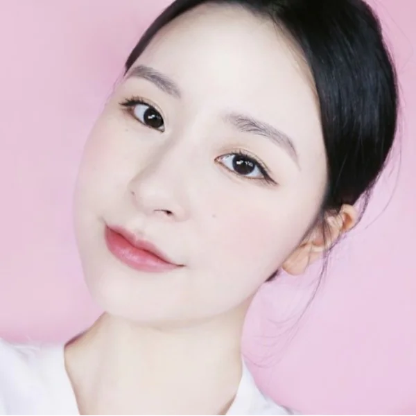 【櫃姐搜查線】鎮店之寶換人當？腮紅大盤 NARS 櫃姐私推「靠櫃必入手 3 樣法寶」！