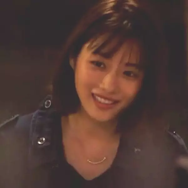 《法醫女王》掀起帥氣風潮！ 石原聰美「 微笑項鍊 」 「 潮牌單寧風衣」  日本大流行！