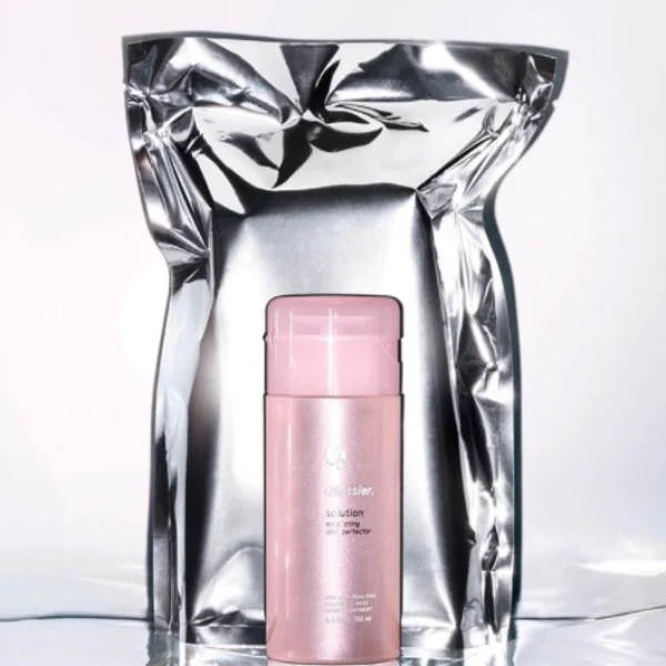 Glossier 推出針對暗瘡皮膚的新產品，可以還你白滑無瑕的肌膚！