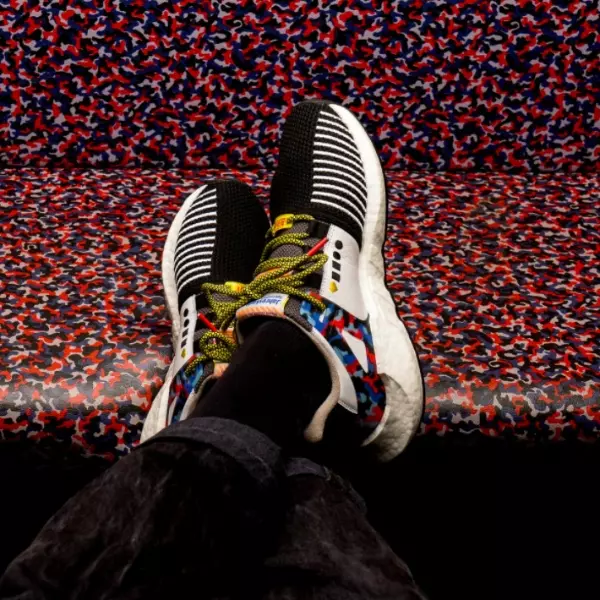 前所未有的聯名企劃！德國 BVG X adidas 聯手推出限量「年票鞋」搭公車、地鐵一整年都免錢！