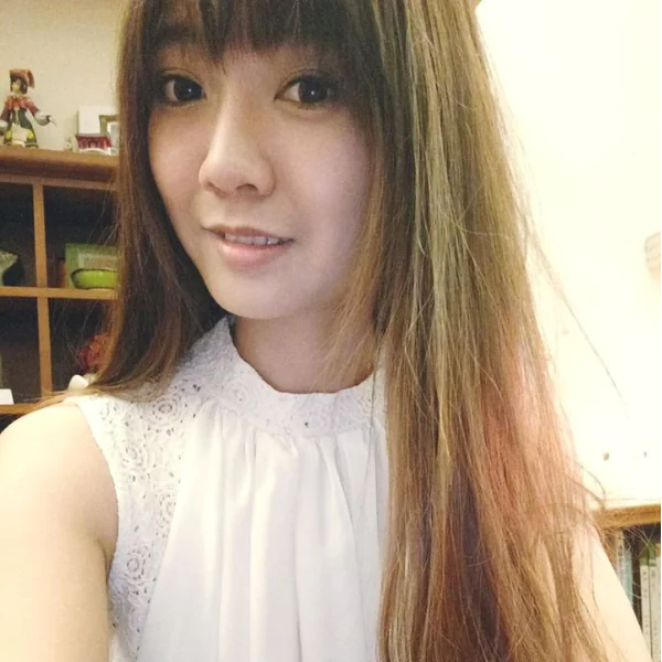 〔你孝親系〕帶這款的媳婦回家準沒錯！轟動網路「剝蚵正妹」徵男友　鄉民：這才叫老婆型的