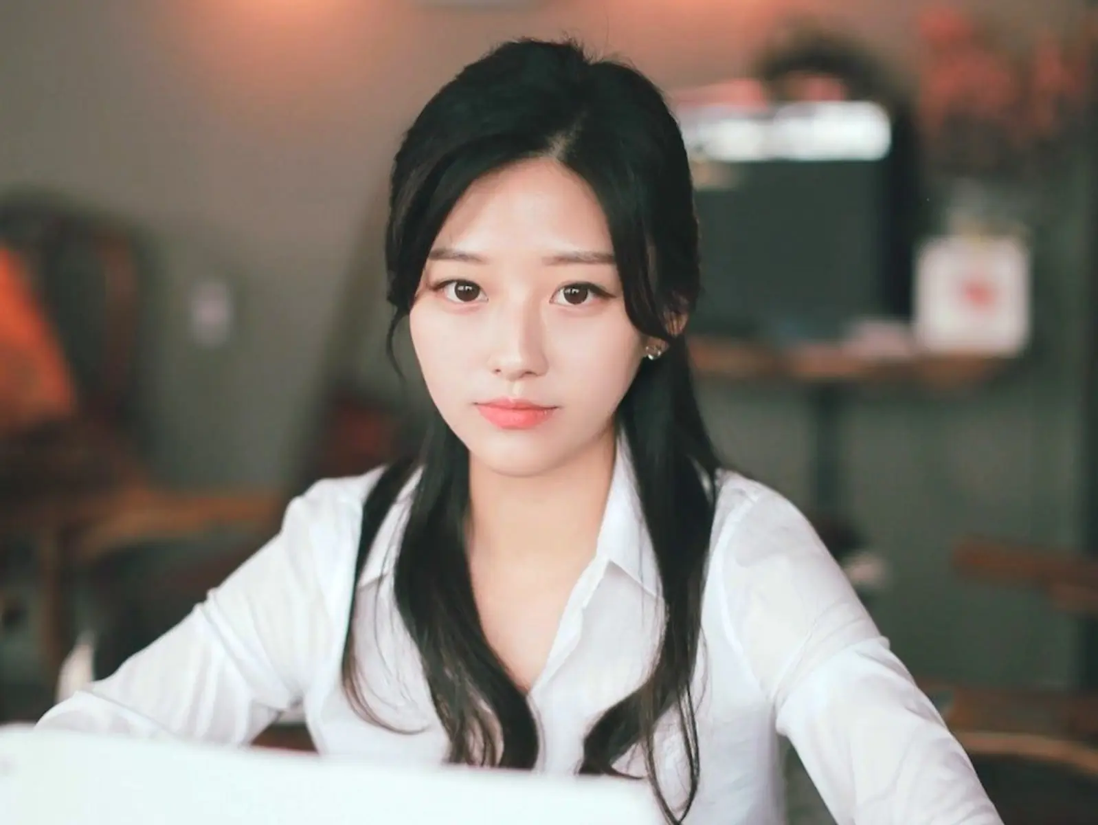 南韓「最美記者」美貌神同步TWICE　網友激喊：我戀愛了！