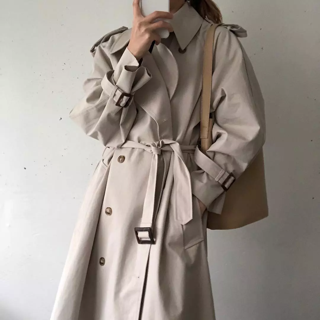 這個在 Instagram 上的女生從不露臉，卻憑出色穿搭成了人氣帳戶！