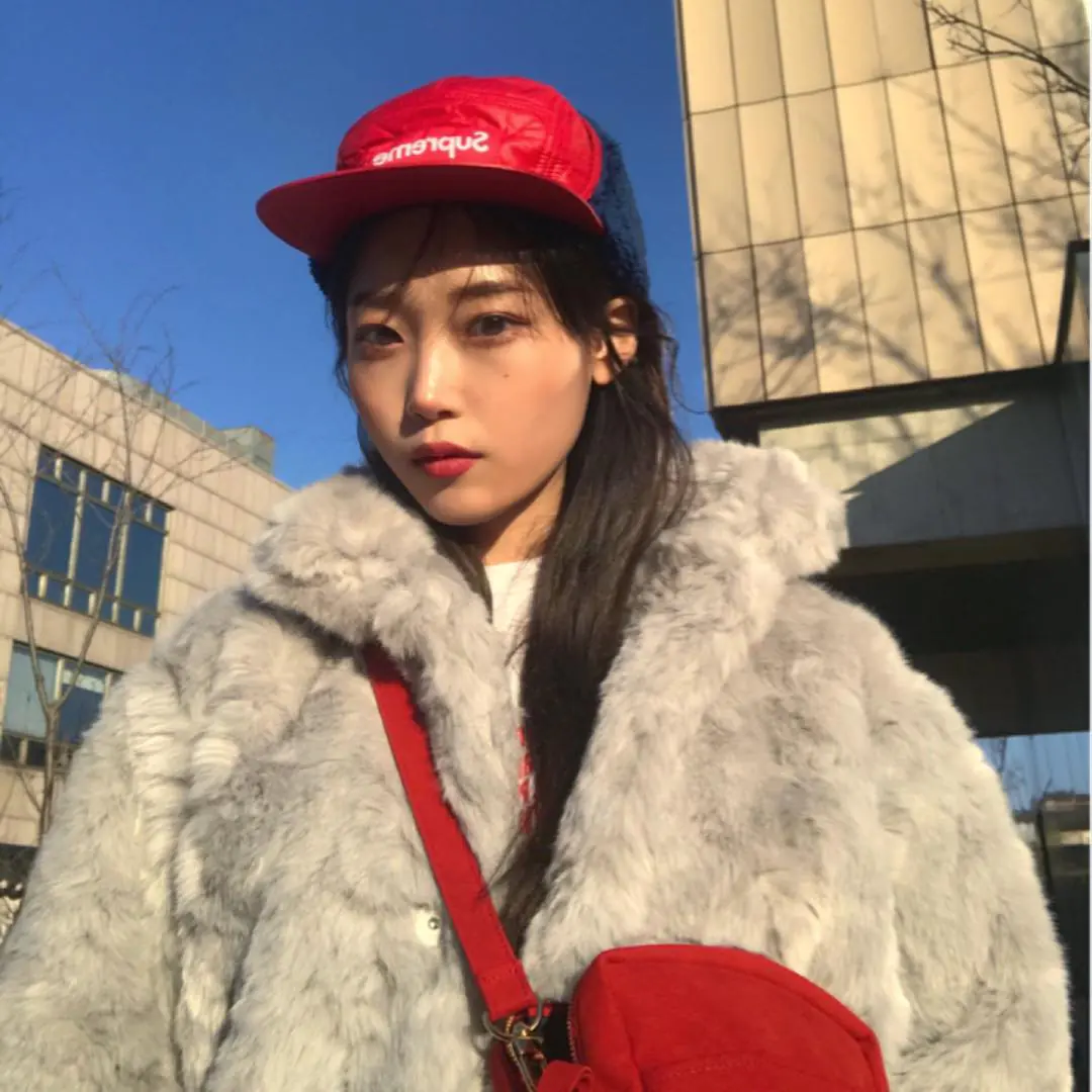 長相神似 IU 和李聖經的合體？IG 追蹤名單別錯過這位 22 歲的韓國女生！