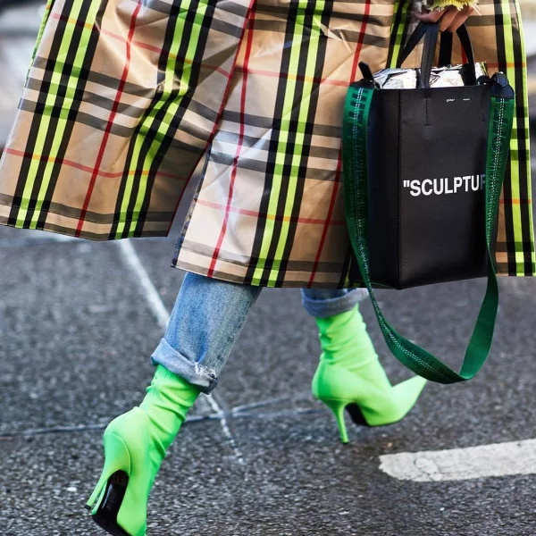 #LFW 各界街頭型人都追捧「Burberry Nova Check」大熱！這波風潮你，跟上了嗎？