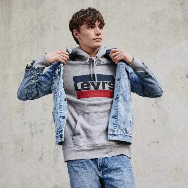 LEVI'S®全新 SPORTSWEAR 系列 X 潮鞋命定 512TM 錐形褲全新 3 色 Logo 復刻經典美式運動精神  開啟春日休閒潮流新紀元