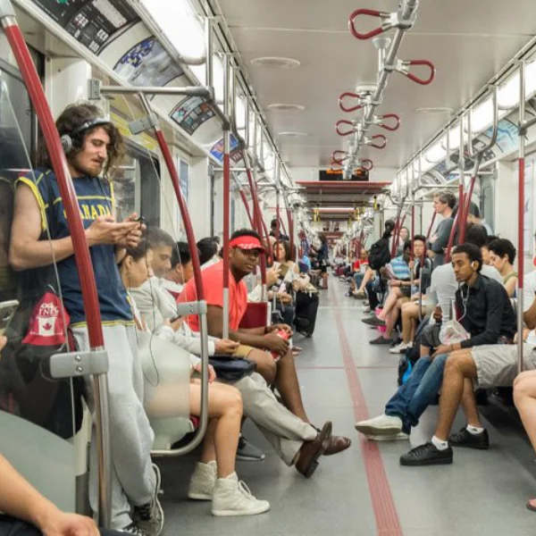 Instagram 紀錄紐約路人的日常對話　諷刺、奇葩的爆笑對話樣樣來！