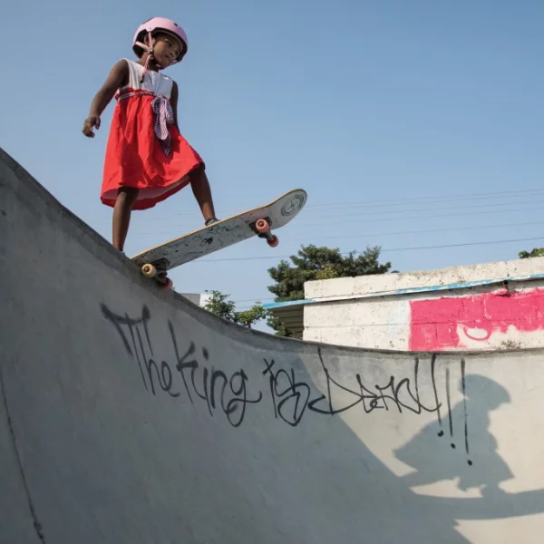 VANS 以 OFF THE WALL 精神推動女性滑板運動