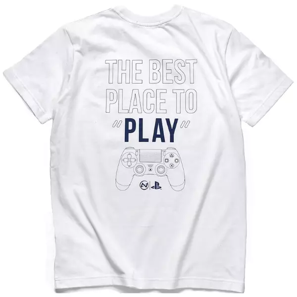 打破他們印象！PlayStation® 不玩遊戲玩潮流　Logo T、教練外套竟超吸睛！