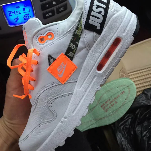 竟然不是聯名款？「 Logo-Heavy 」Nike Air Max 1 諜照搶先曝光！