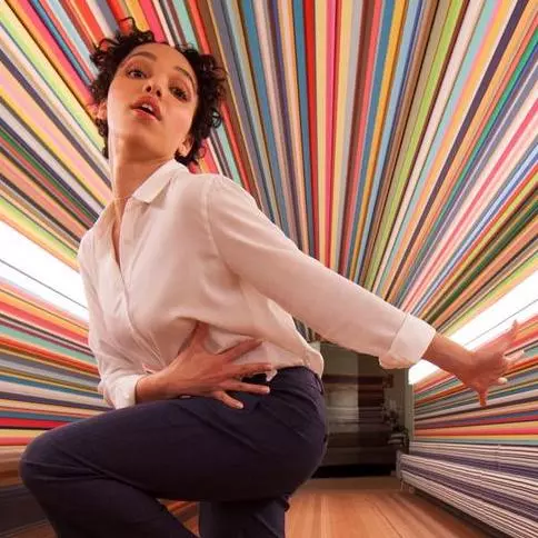 果然是Apple！HomePod 宣傳片把出名怪異 FKA Twigs 瞬間變成鄰家女孩！