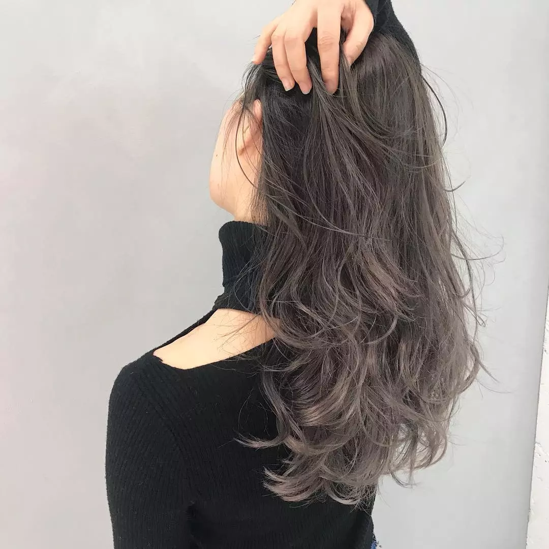 羨慕日本女生的空氣感髮型？參考這位髮型師的俐落技術，你也可以學會一招兩式！