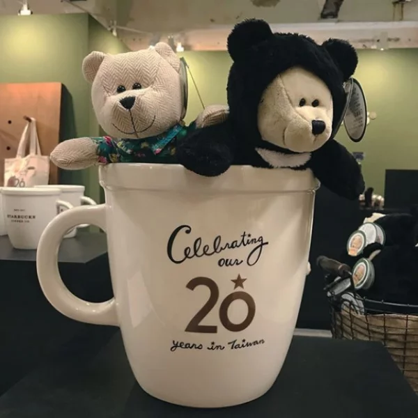 熱門打卡地標再 +1！ Starbucks 「 20 周年幸福咖啡島特展」，假日就奔這一波
