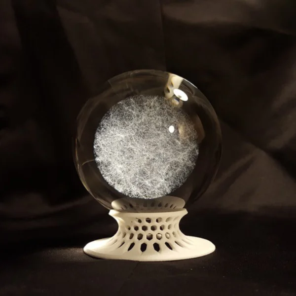 宇宙迷要瘋了！把整個銀河系鎖在玻璃球裡 花不到 2 千元就可以欣賞宇宙全貌