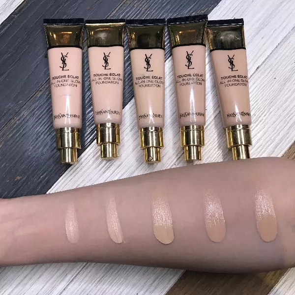 睡到最後一刻，醜態出門？ YSL 史上最懶「早安爆水粉底」免看鏡，照樣抹的均勻無暇！