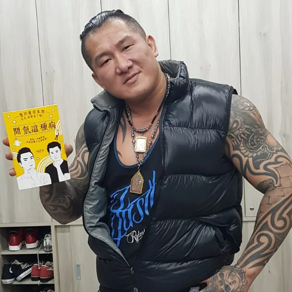 記者會害死人！『館長』霸氣挺『她』抱不平：人家只是在做效果