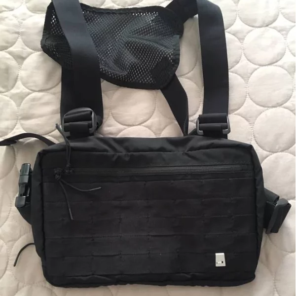 潮流大神肯爺也愛不釋手！ALYX 2018 春夏「Chest Rig」胸掛包正式開放預購