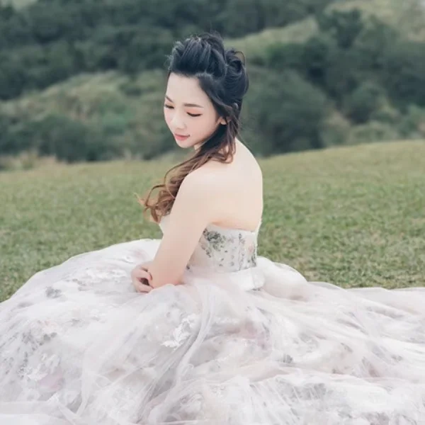 這天來的太快了！寵妹魔人「阿滴」分享「滴妹」婚紗崩潰呼：這不是真的！