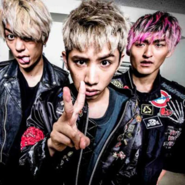 ONE OK ROCK 主唱 Taka 爆出約會中　與日本滑冰女王淺田真央姊姊密戀！