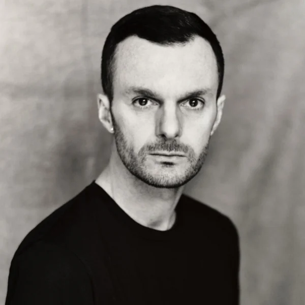 Dior Homme 前創意總監 Kris Van Assche 接任 Berluti 時裝界醞釀洗牌浪潮，下一波會是誰呢？